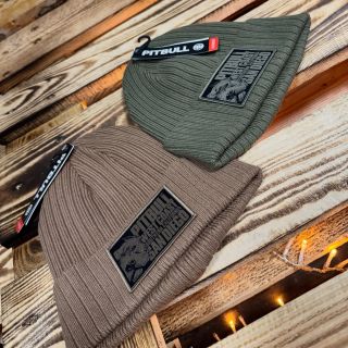 ❄️ NOVÉ ZIMNÍ KULICHY & ČEPICE PITBULL WEST COAST ❄️ Zima nemá šanci. Styl, který drží teplo. ✔️ TEPLÝ A POHODLNÝ MATERIÁL...